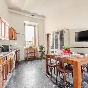 https://amoroma-home.it-romehotels.com